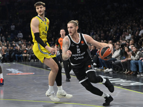 (UŽIVO/VIDEO) Makabi - Partizan: Uzbudljivo u Izraelu, ozbiljan okršaj Osetkovskog i Lundberga