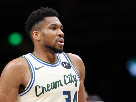 (NBA UŽIVO) 36 sati do "spuštanja zavese": Čekamo Janisa