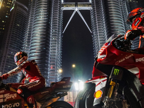 (VIDEO) Moto GP spreman za novu sezonu: Timovi u Kuala Lumpuru predstavili motocikle, gotovo ceo grid na okupu