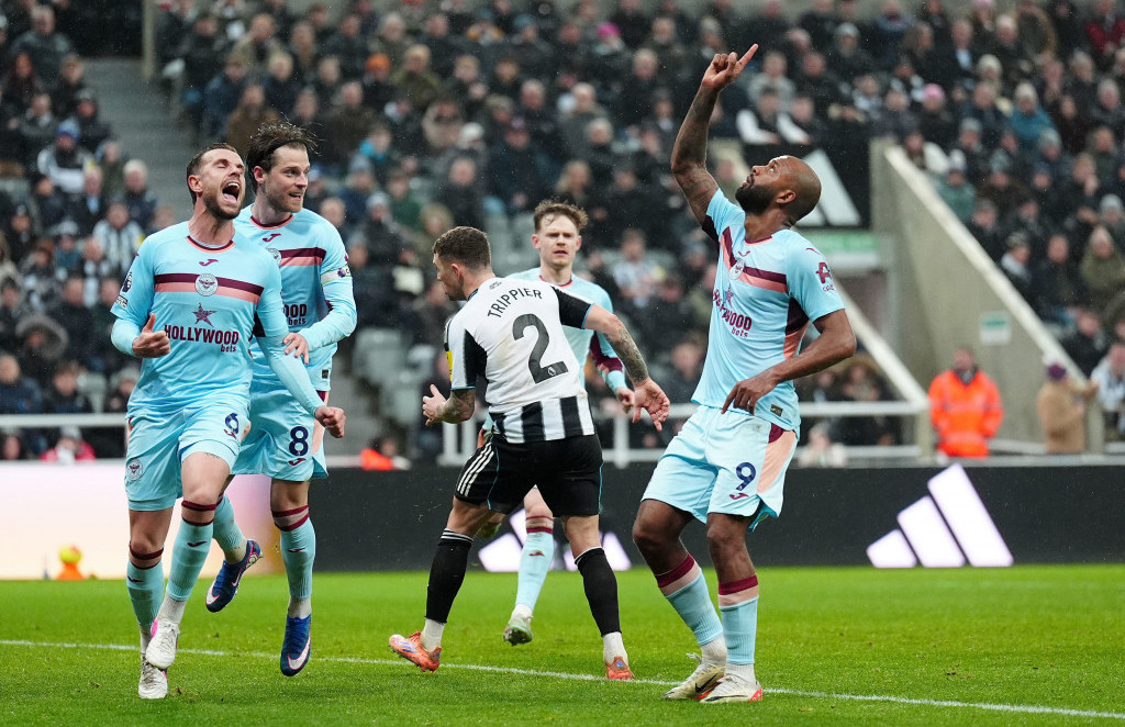 Igor Tiago slavi gol za Brentford