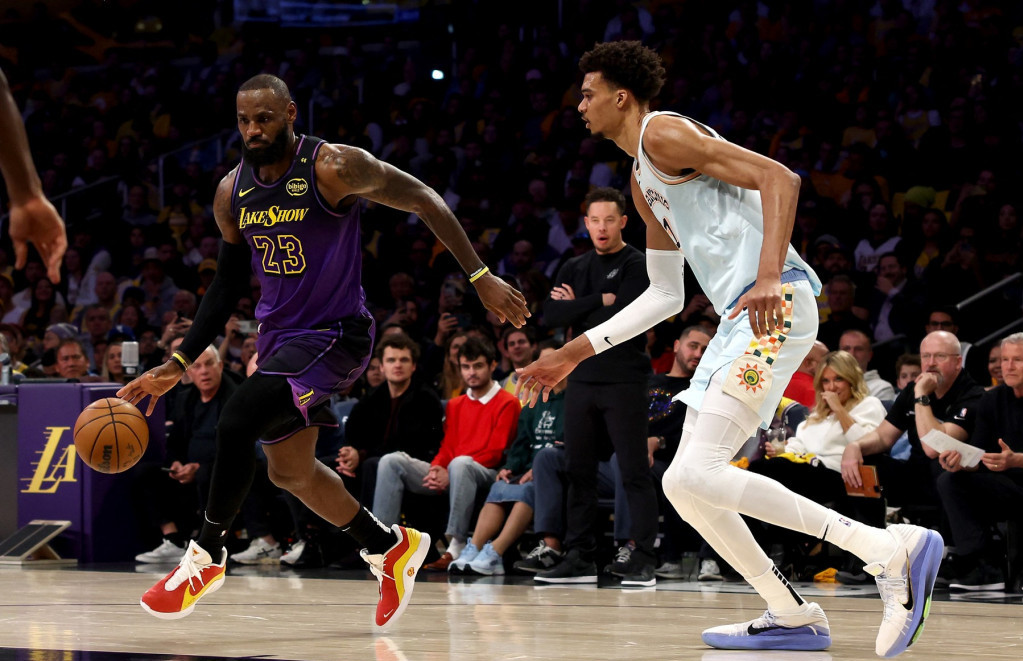 Lebron Džejms i Viktor Vembanjama