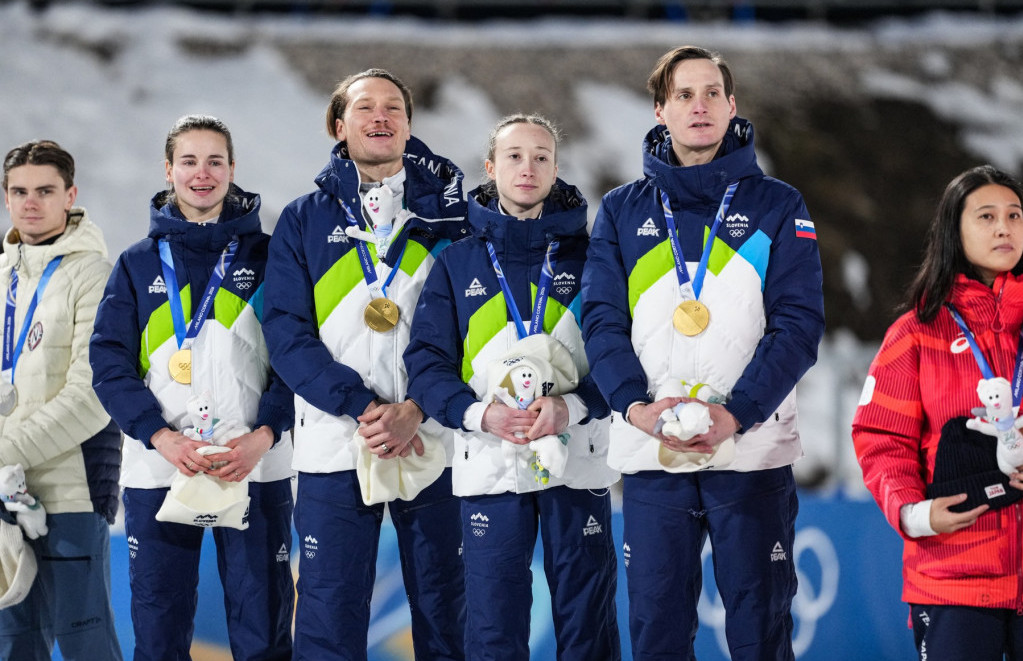 Nika Vodan, Anže LAnišek, Nika Prevc i Domen Prevc