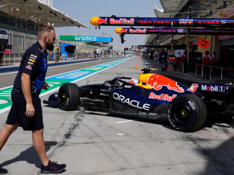 Maks Ferštapen dominirao na jutarnjoj sesiji u Bahreinu