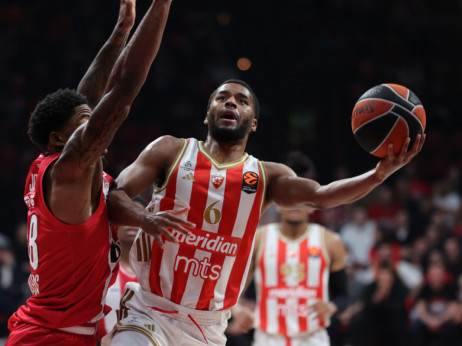 (UŽIVO): 4/4 Olimpijakos - Crvena zvezda: Olimpijakos kontroliše meč