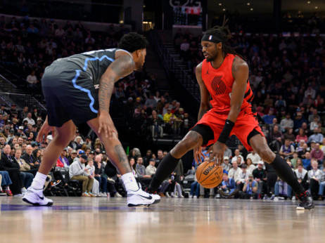 (VIDEO) Portland nemilosrdan prema desetkovanoj Juti, Holidej ubacio 31 poen