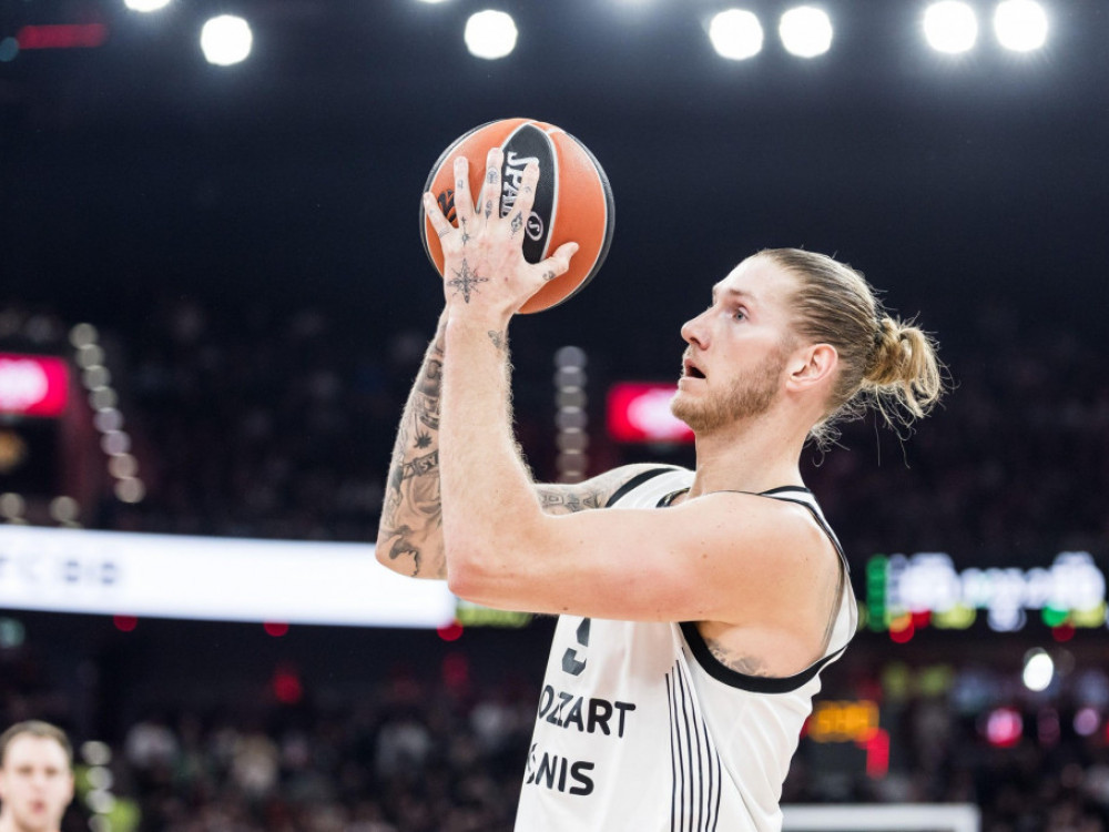 Dilan Osetkovski, suspendovani košarkaš Partizana