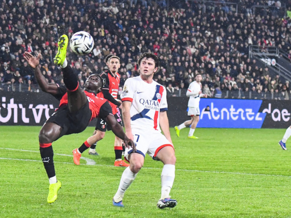 Fudbaleri Rena i PSŽ-a, u meču Lige 1