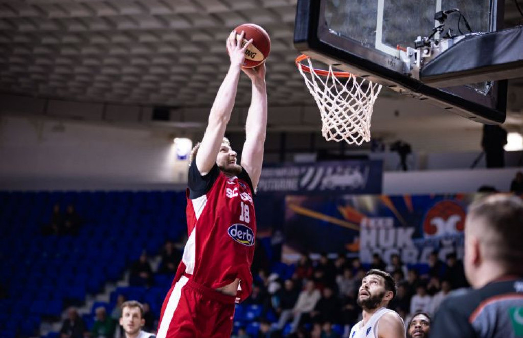 Din Hanter, košarkaš Studentskog centra