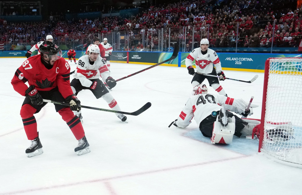 Sidni krozni postiže gol protiv Švajcarske