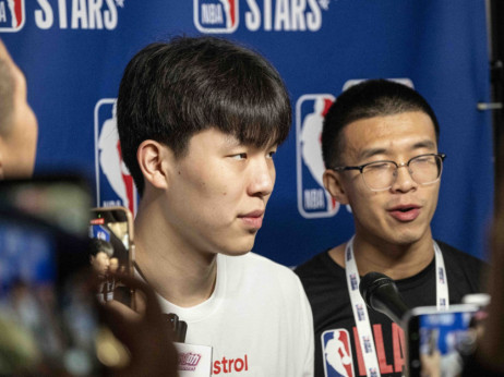 (VIDEO) Kineski košarkaš Jang Hansen iznenadio izjavom: Jedva čekam da poljubim Jokića