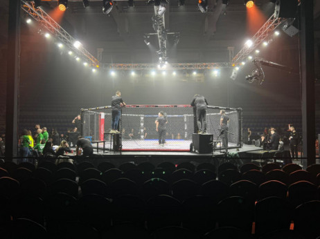 (UŽIVO) BRAVE 104: Okršaj velikih šampiona u dvorani "Aleksandar Nikolić"