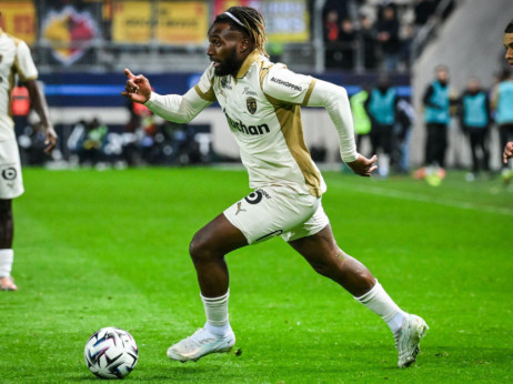 (VIDEO) Petarda Lensa u gradu svetlosti: Lider demonstrirao silu i prestigao šampiona Evrope