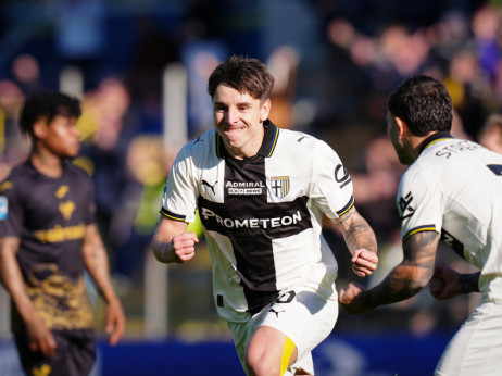 Parma u nadoknadi slomila otpor brojčano slabije Verone: Zašto je sudija isključio Orbana?