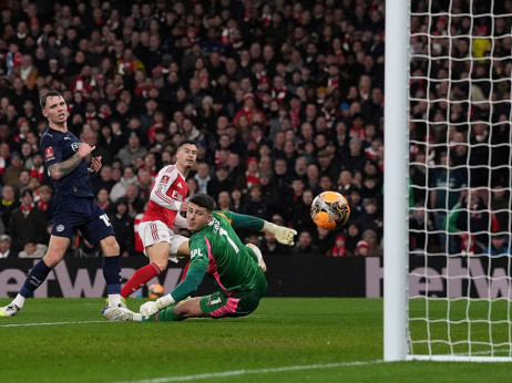 Arsenalov "tornado" od 16 minuta za osminu finala FA Kupa Engleske