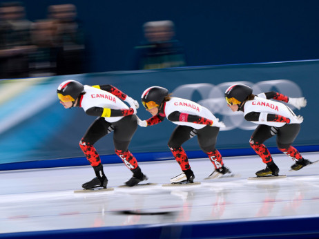 Kanađanke i Italijani zlatni u timskom brzom klizanju
