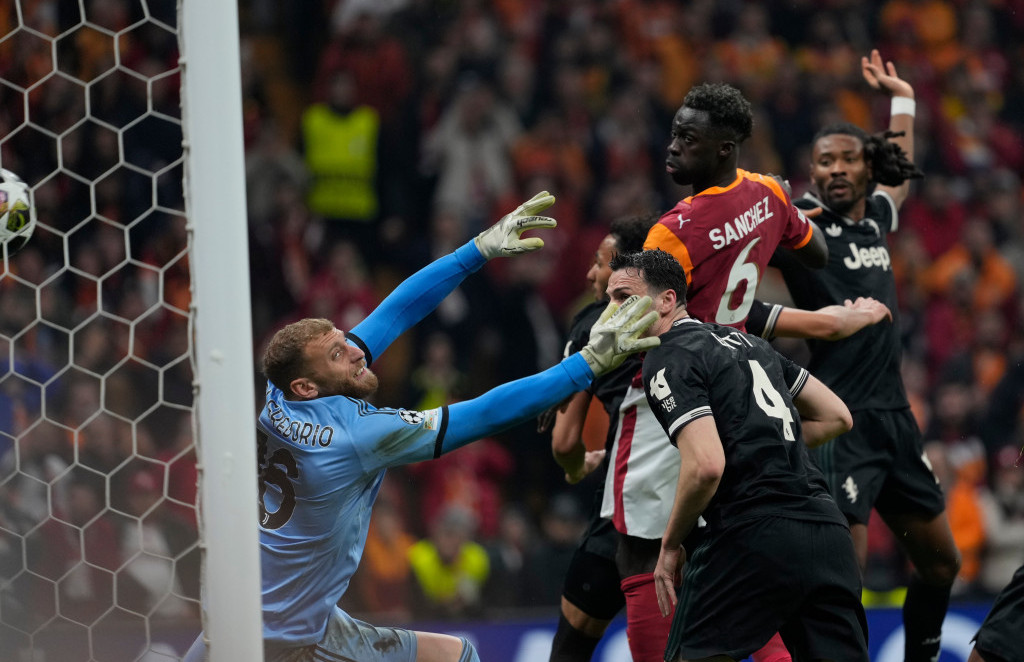 Davinson Sančez postiže treći gol za Galatasaraj