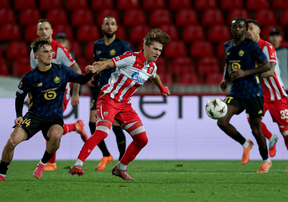 Fudbaleri Crvene zvezde i Lila