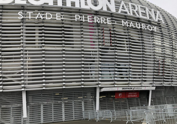 Navijači Zvezde okupirali Lil: Parlez-vous srpski?