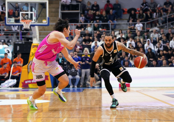 (UŽIVO, VIDEO) Partizan - Mega: Crno-beli u neočekivanom zaostatku