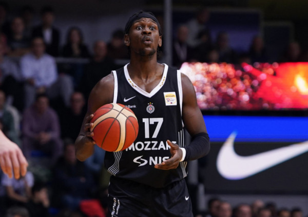 (UŽIVO, VIDEO) Partizan - Mega: Nov dvocifren zaostatak kluba iz Humske