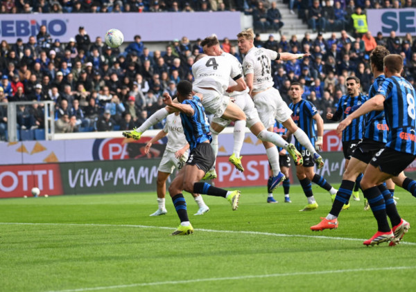 Napoli ne sme da stane: Kaljari kao mina na putu ka vrhu