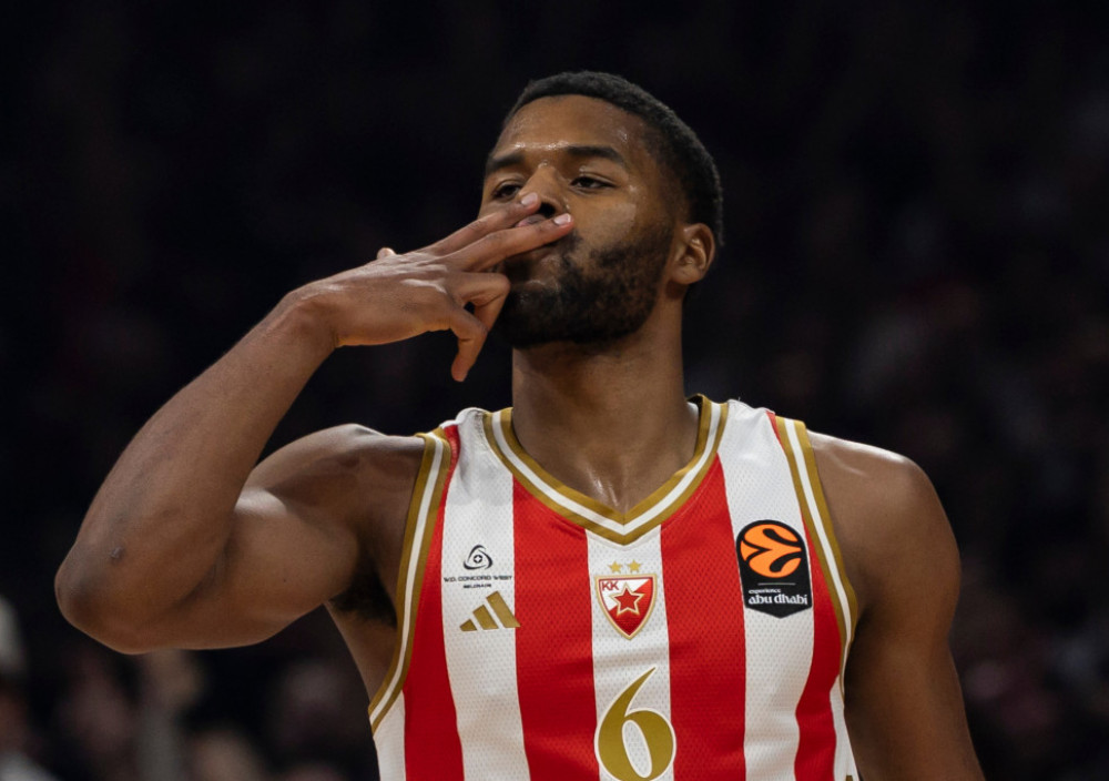 Džered Batler heroj crveno-belih na utakmici sa Efesom