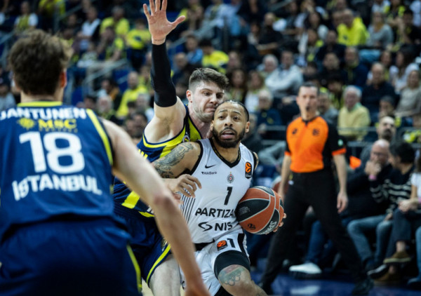 Karlik Džouns za Arenu: Dobar je osećaj biti na parketu