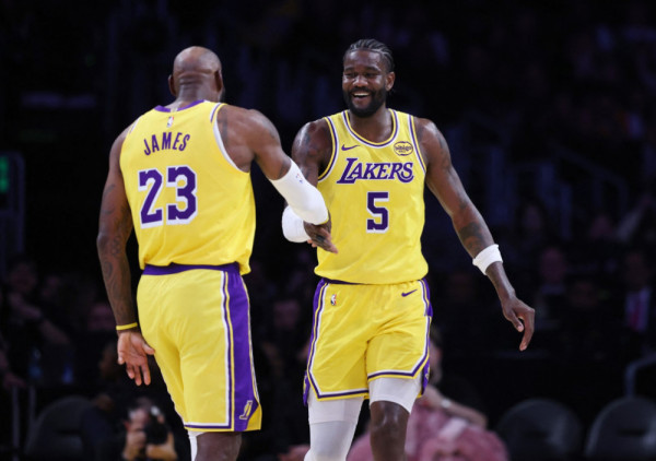 Ejton pokazao nezadovoljstvo: Lejkersi od mene prave Klinta Kapelu...