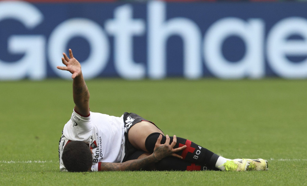 Povreda Artura u duelu sa Majncom