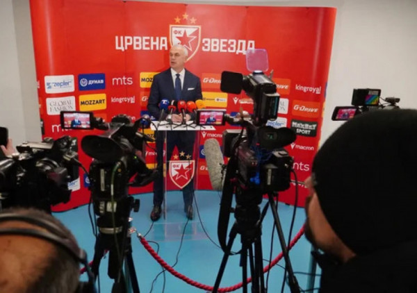 "Crvena zvezda je porodica gde se uspeh ostvaruje radom, disciplinom i emocijama": Zvezda Terzić na proslavi rođendana navijačima poručio...