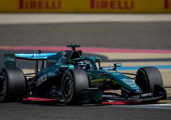 Vozači Aston Martina voze na električnoj stolici