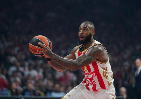 Cvena zvezda na Bajern: Obradović na Pešića