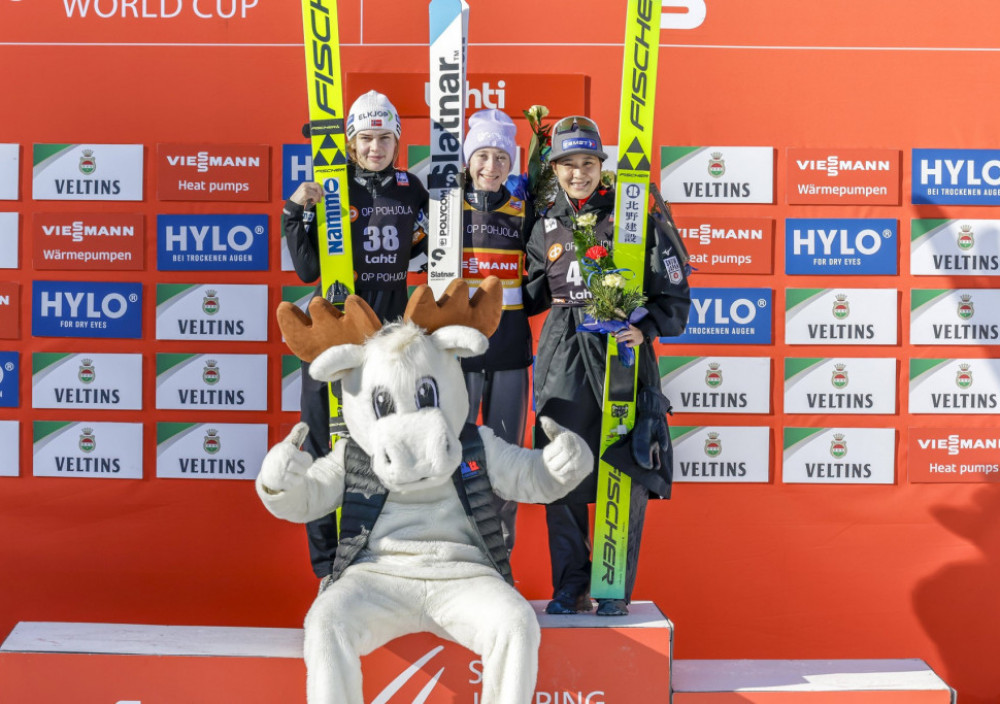 Strem, Nika Prevc i Marujamu u Lahtiju