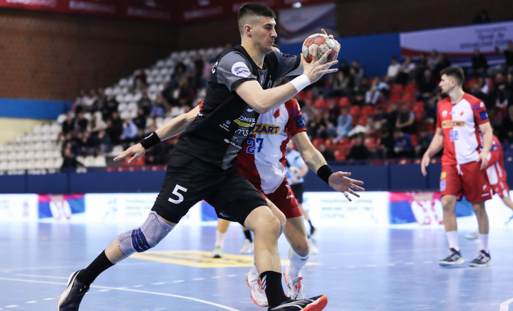 Nikola Crnoglavac, rukometaš Partizana