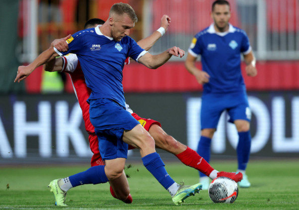 (VIDEO) Vredelo je danas biti u Surdulici: Dva penala, crveni karton i bomba Kanutea obeležili duel Radnika i niškog Radničkog