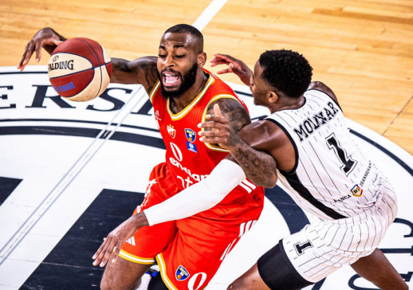 Otpor žilavog Kluža slomio Mekintajer sa distance: Zvezda izvojevala pobedu u Rumuniji