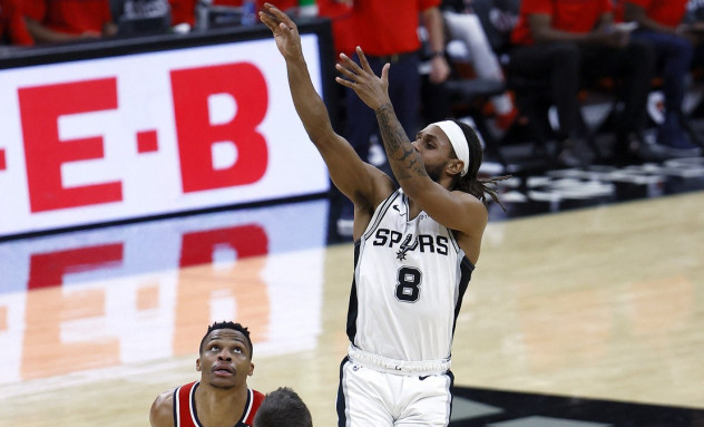 Peti Mils, australijski košarkaš