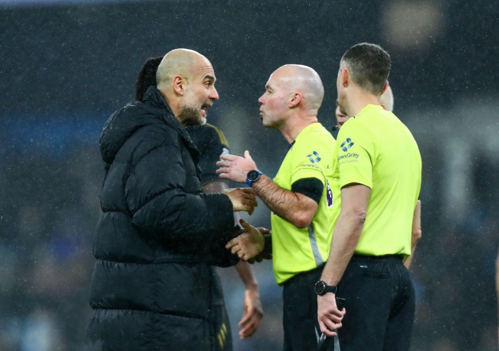 Žozep Pep Gvardiola. trener Mančester sitija, u raspravi sudijama