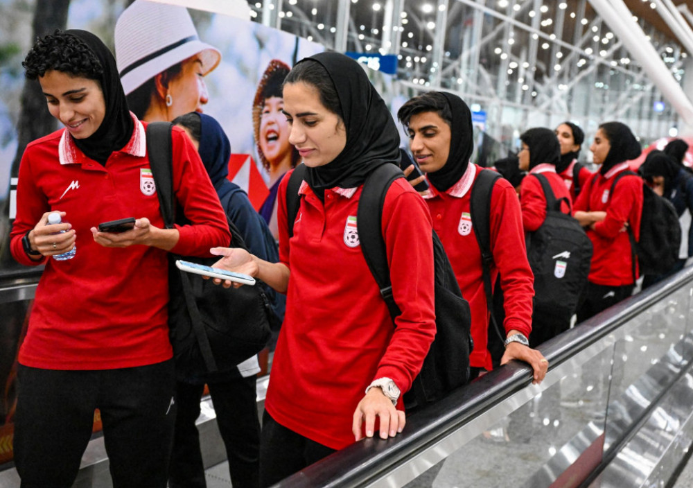 Iranske fudbalerke, na povratku sa Aziojskog kupa u domovinu