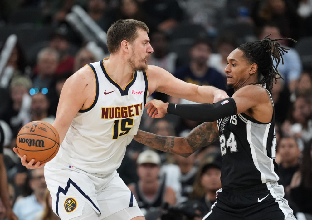 Nikola Jokić, košarkap Denvera, tokom meča sa San Antoniom