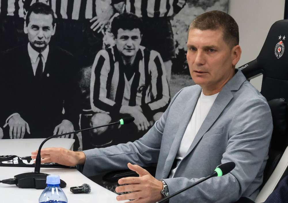 Njemu je povereno da "vadi kestenje iz vatre"