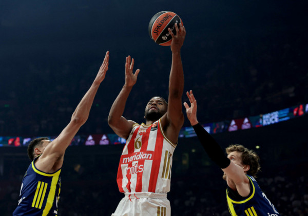 (UŽIVO/ANKETA): Crvena zvezda - Fenerbahče: Fantastična treća četvrtina crveno-belih