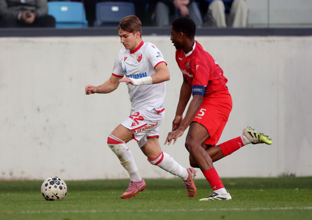 Vasilije Kostov, strelac za Crvenu zvezdu