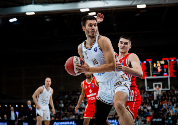 Totalni krah Zvezde u Sarajevu i opomena pred put u Atinu: Dubai probio "stotku" u "Zetri" i slavio sa +23