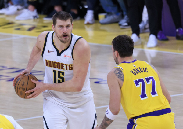 Priznali grešku: Da nije bilo ove odluke, Denver bi slavio u Los Anđelesu