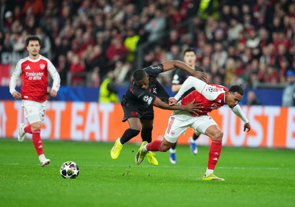 Fudbaleri Arsenala i Bajera, na prvom meču osmine finala Lige šampiona