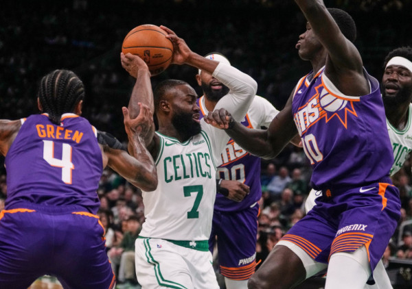 (VIDEO) Sjajne partije Brauna i Bukera: Boston Seltiksi nadigrali Finiks Sanse