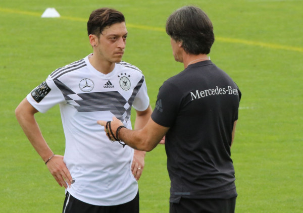 Joakima Leva MRZELO da čita Ozilovo oproštajno pismo: Mislim, bilo je predugačko