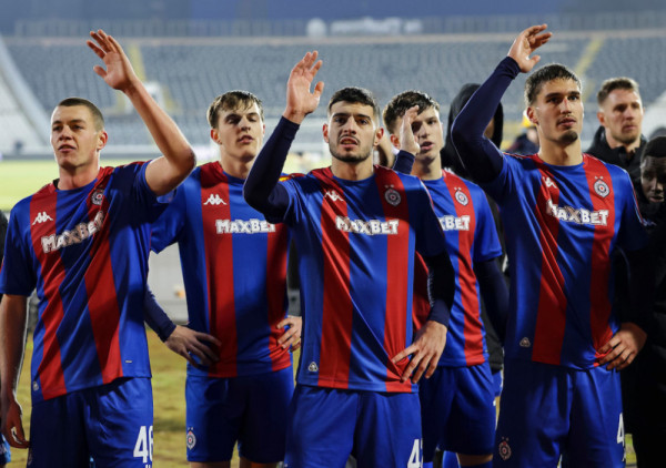 (FOTO) Nema mira u Humskoj: Fudbaler Partizana odbio da se povinuje odluci kluba