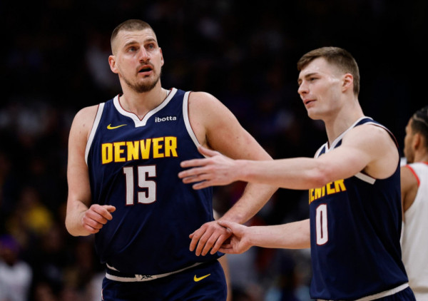 (UŽIVO) Jokić grešio mnogo, Braun odličan: Nerešeno nakon prvih 24 minuta